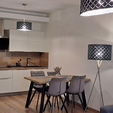 Taban Halifax Apartment - City Center & Free Parking Nitra Exterior foto