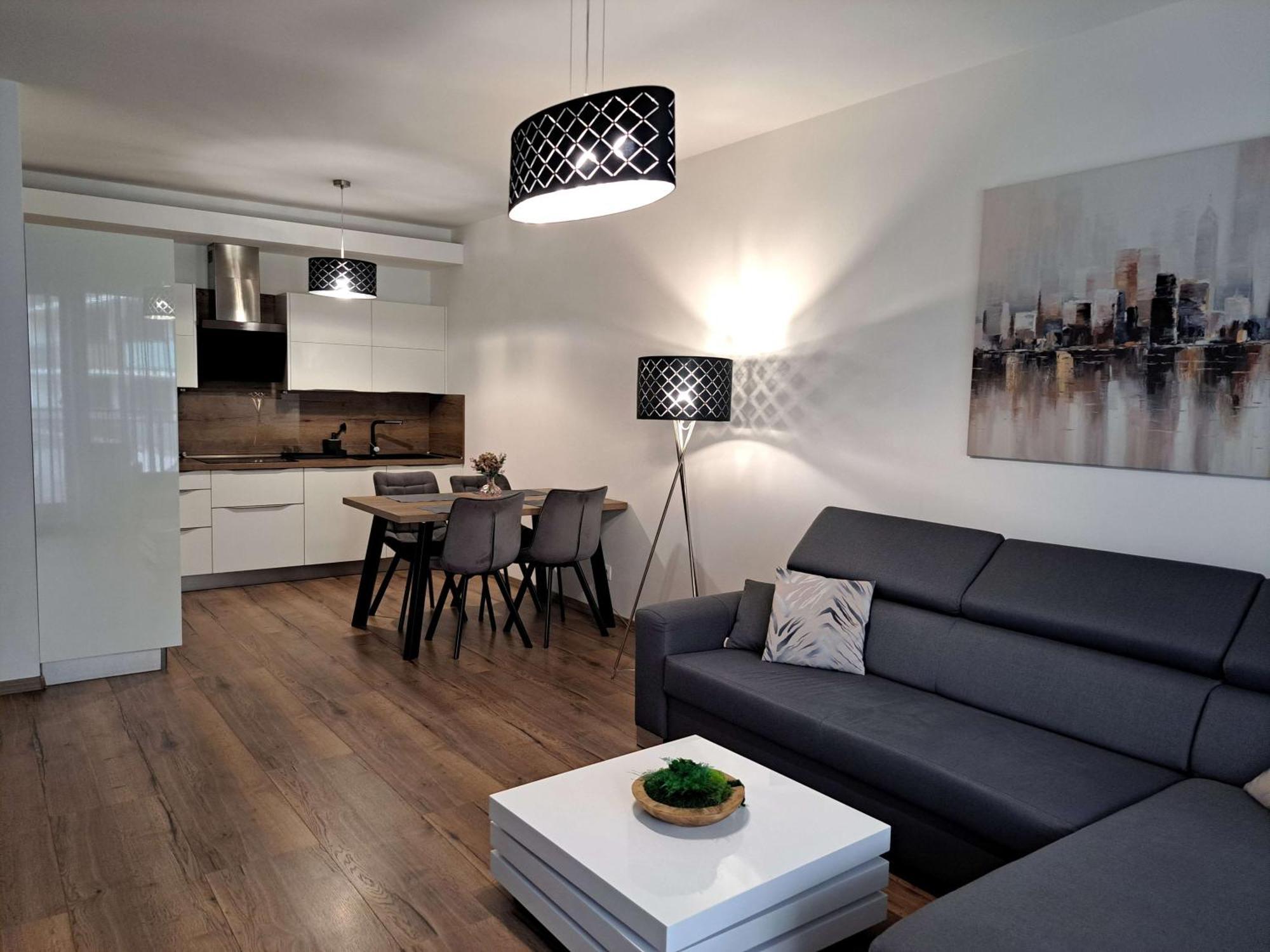 Taban Halifax Apartment - City Center & Free Parking Nitra Exterior foto